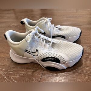Nike Superrep running shoes